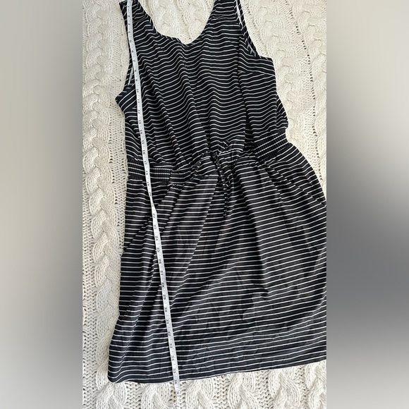 ✨Women's All-In-Motion Athletic Dress. Still in good/fair condition.✨ - Picture 3 of 6
